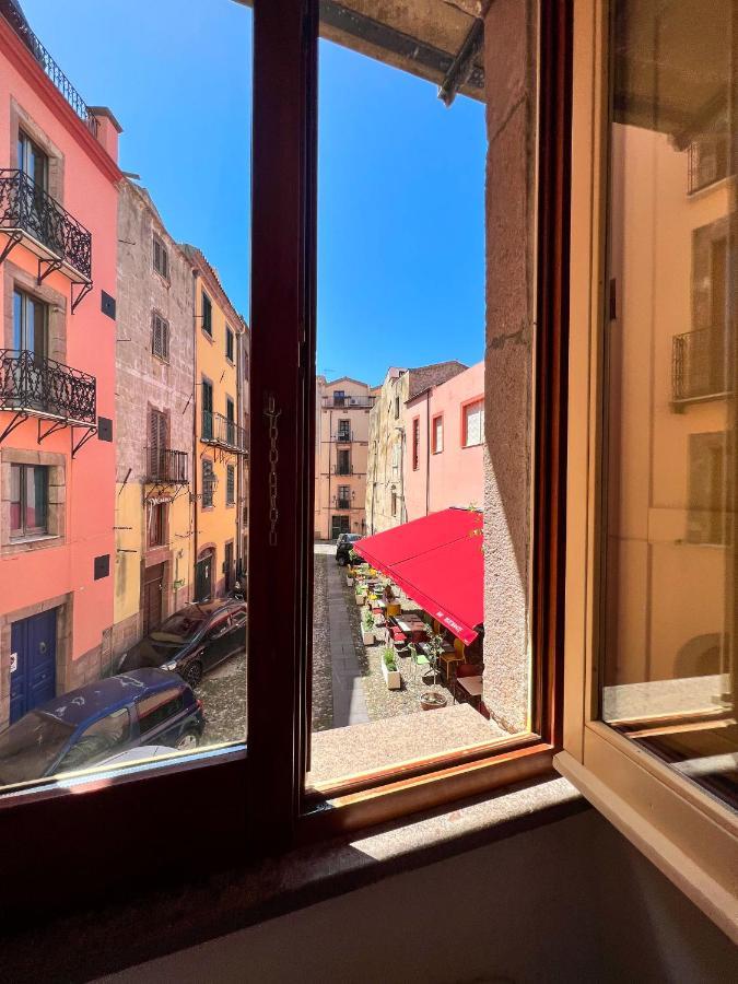 ホテル La Vecchia Torre ボーザ エクステリア 写真