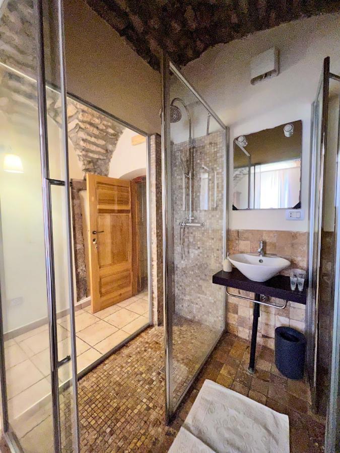ホテル La Vecchia Torre ボーザ エクステリア 写真